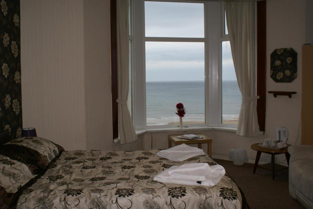 Earlsway Bed & Breakfast Blackpool