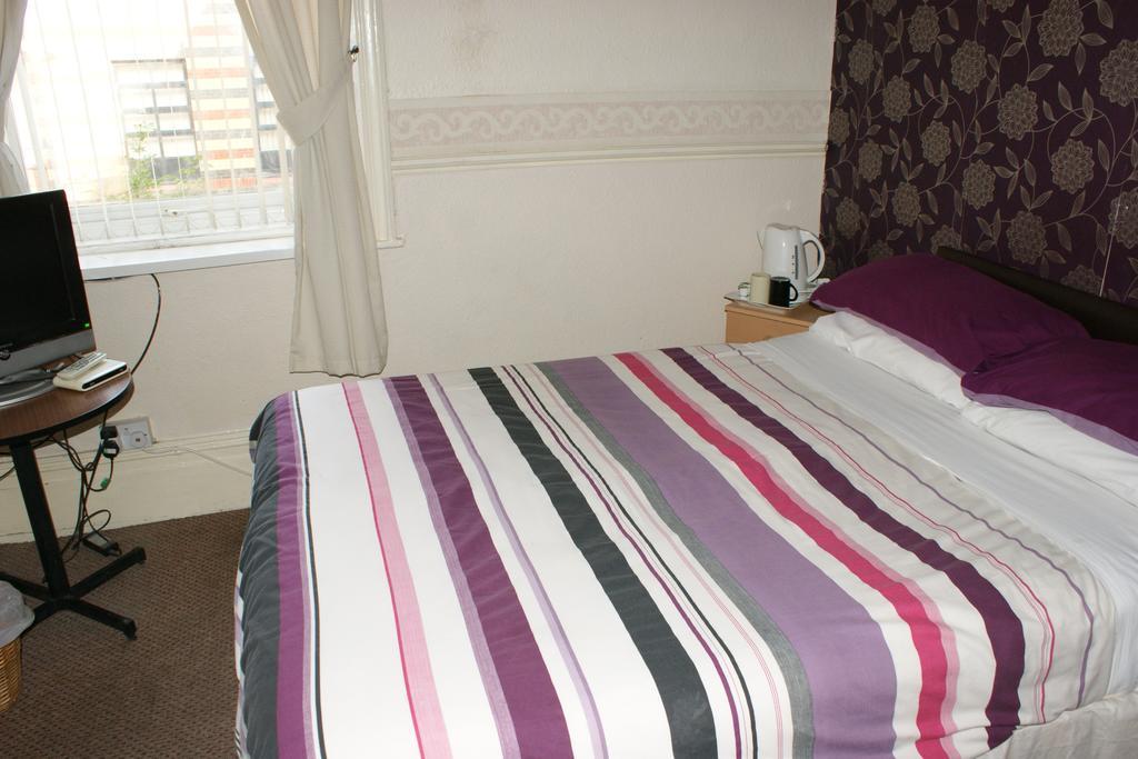 Earlsway Bed & Breakfast Blackpool